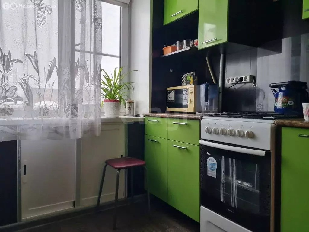 3-комнатная квартира: Миасс, улица Свердлова, 8 (56.4 м) - Фото 1