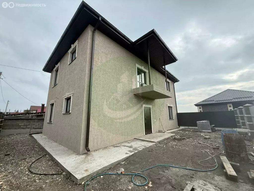 Дом в Ессентуки, улица имени А. Трощева (350 м) - Фото 1