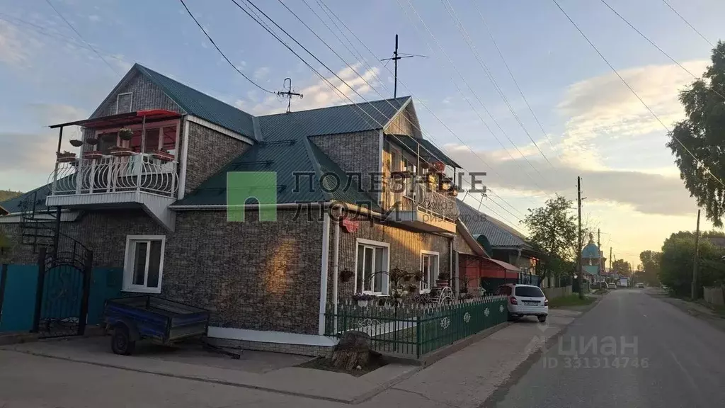 Дом в Красноярский край, с. Богучаны ул. Октябрьская, 32 (200 м) - Фото 1