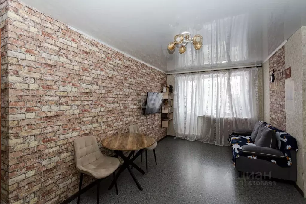 3-к кв. Кемеровская область, Новокузнецк ул. Циолковского, 40 (59.2 м) - Фото 0
