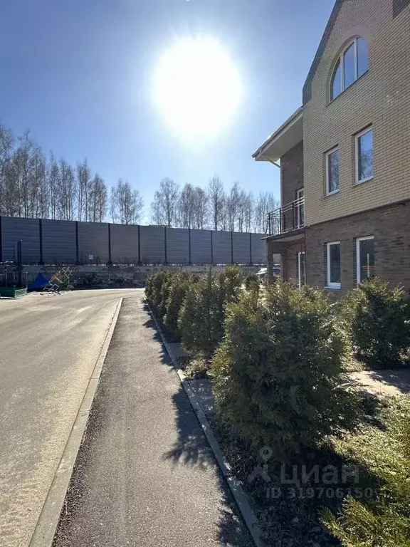 Таунхаус в Тульская область, Тула Октябрьская ул., 311к8/2 (192 м) - Фото 0