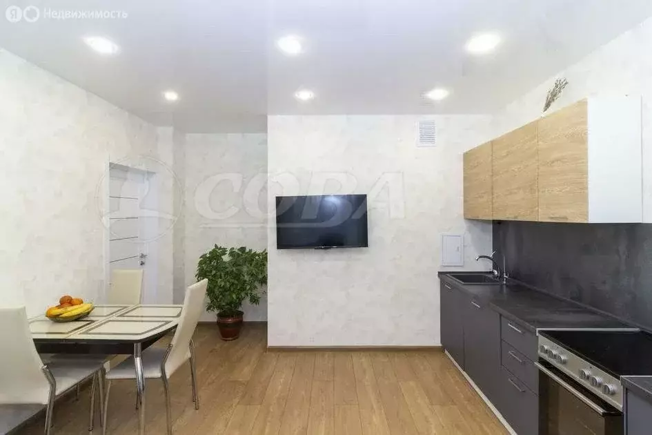 3-комнатная квартира: деревня Патрушева, улица Фёдора Достоевского, 18 ... - Фото 1