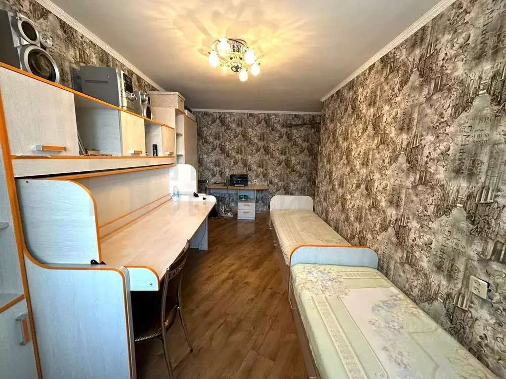 3-к кв. Новгородская область, Боровичи ул. Софьи Перовской, 86Б (85.5 ... - Фото 1