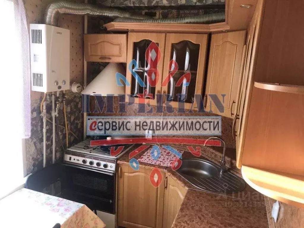 3-к кв. Белгородская область, Шебекино ул. Матроса Шарапова, 12 (58.0 ... - Фото 0