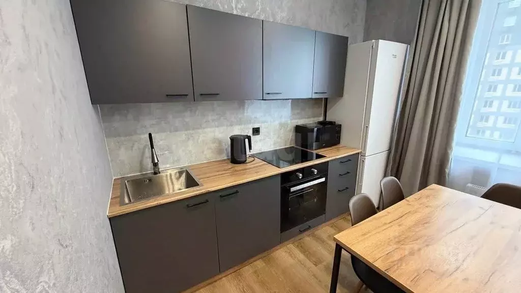 1-к кв. Тюменская область, Тюмень ул. Республики, 204к12 (35.0 м) - Фото 2