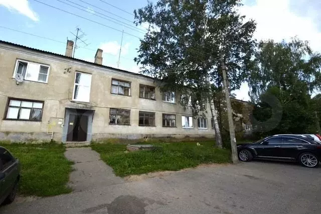 Комната 10,9 м в 5-к., 1/2 эт. - Фото 0