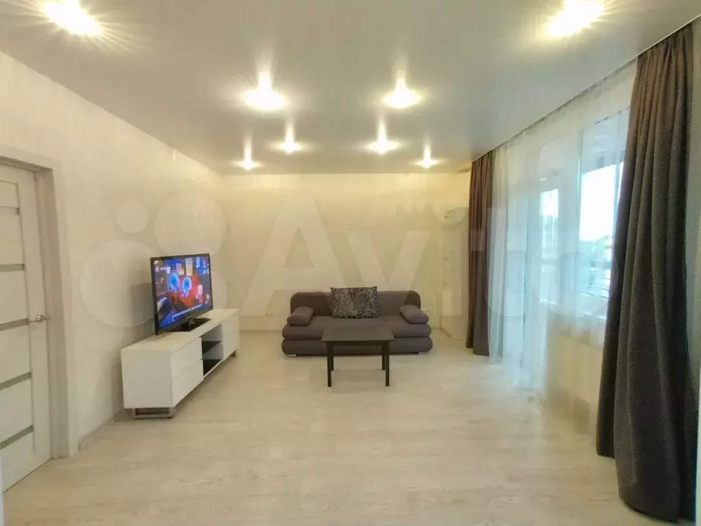 3-к. квартира, 70 м, 7/9 эт. - Фото 1