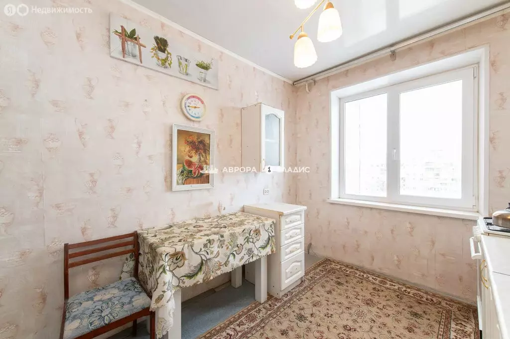 3-комнатная квартира: Магнитогорск, улица Завенягина, 1/5 (66.1 м) - Фото 1