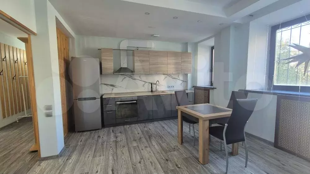 3-к. квартира, 90 м, 2/5 эт. - Фото 0