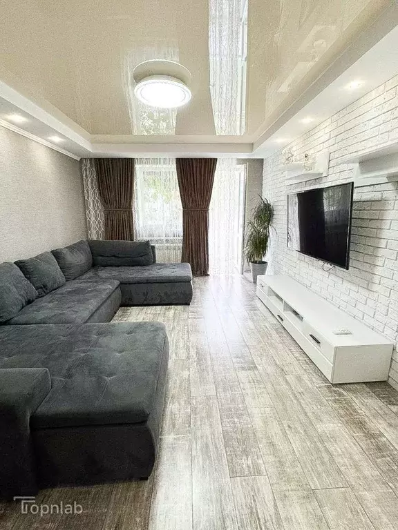 3-к кв. Калининградская область, Калининград ул. Каштановая Аллея, 176 ... - Фото 1