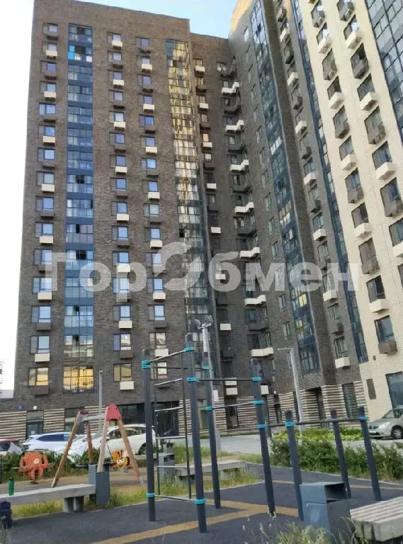 Продается 3-комнатная квартира - Фото 1