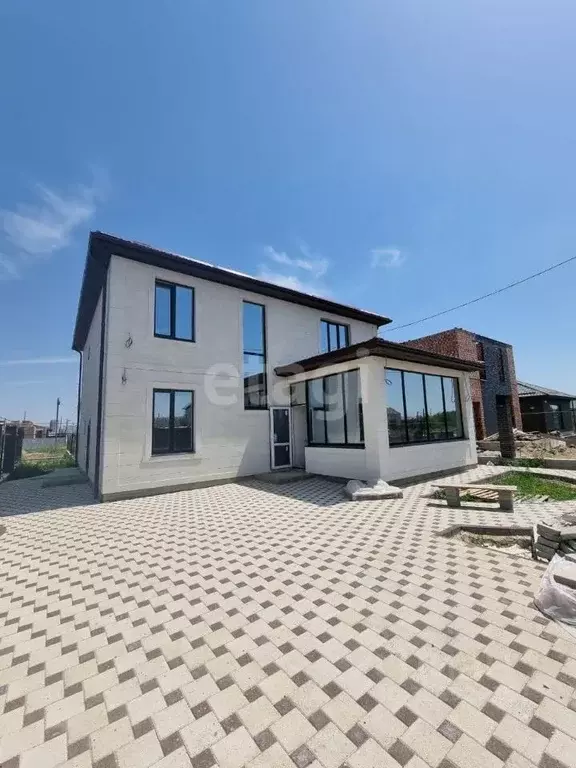 Дом в Ставропольский край, Кочубеевский муниципальный округ, с. Новая ... - Фото 1