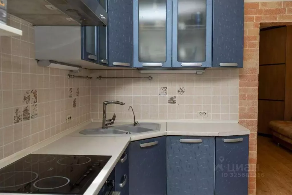 3-к кв. Челябинская область, Челябинск ул. Бейвеля, 18 (100.0 м) - Фото 2