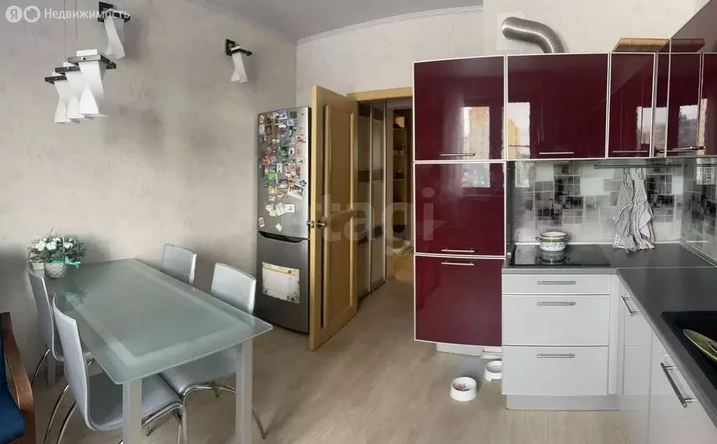 3-комнатная квартира: Нижний Новгород, улица Янки Купалы, 28к1 (80 м) - Фото 1