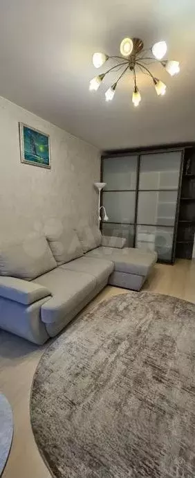 2-к. квартира, 45 м, 6/9 эт. - Фото 1
