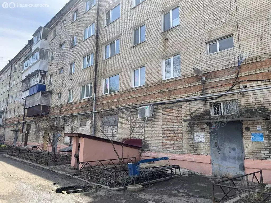 3-комнатная квартира: Биробиджан, микрорайон Сопка, улица Карла ... - Фото 0
