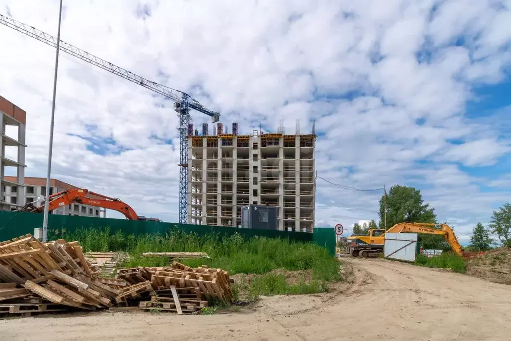 2-к кв. Тюменская область, Тюмень ул. Судостроителей, 56 (45.6 м) - Фото 0