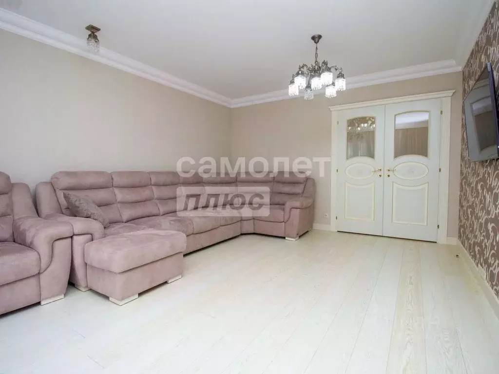 2-к кв. Ульяновская область, Ульяновск пер. 2-й Мира, 24 (84.0 м) - Фото 0