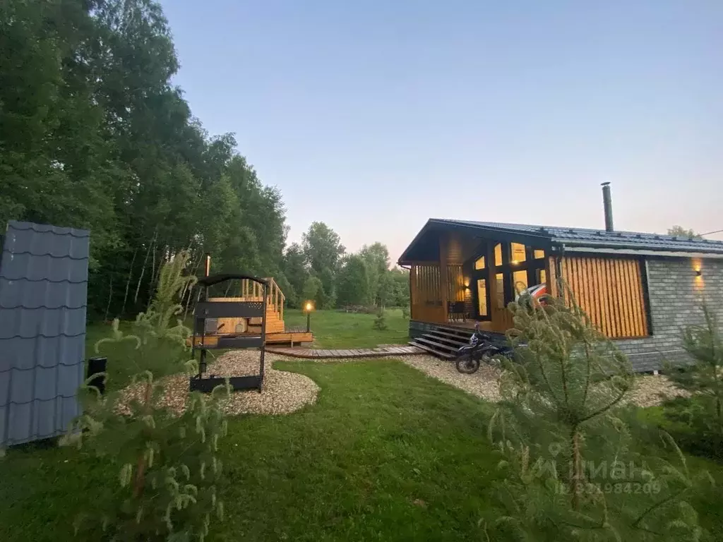 Дом в Московская область, Волоколамский муниципальный округ, Цветочные ... - Фото 1