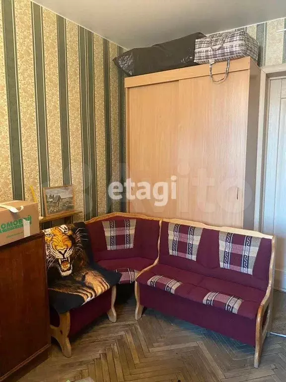 Комната 17,7 м в 7-к., 2/5 эт. - Фото 1