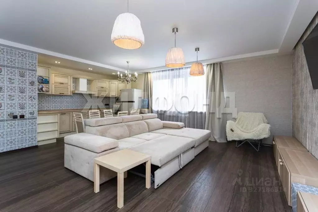 Дом в Новосибирская область, Новосибирск Бакинская ул. (190 м) - Фото 1