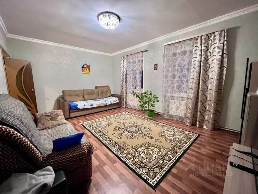 Дом в Волгоградская область, Волгоград Каунасская ул., 10 (75 м) - Фото 0