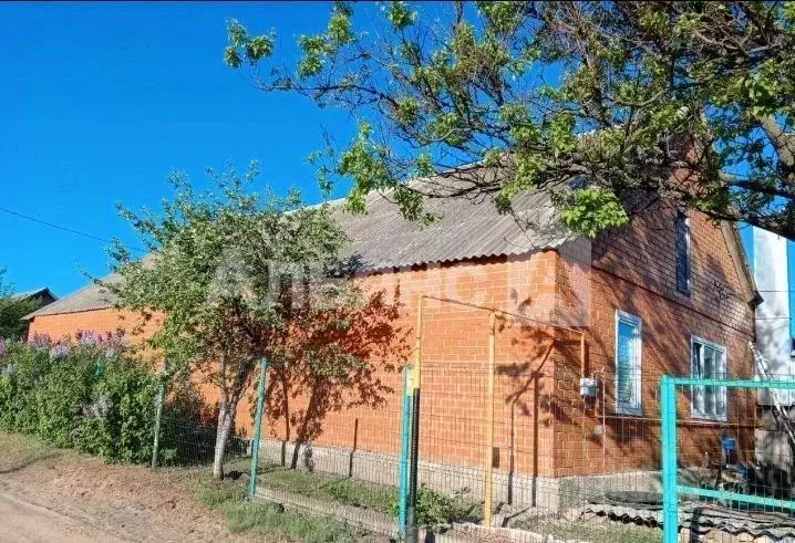 Дом в Ростовская область, Каменск-Шахтинский Шахта 17 мкр, ул. ... - Фото 2