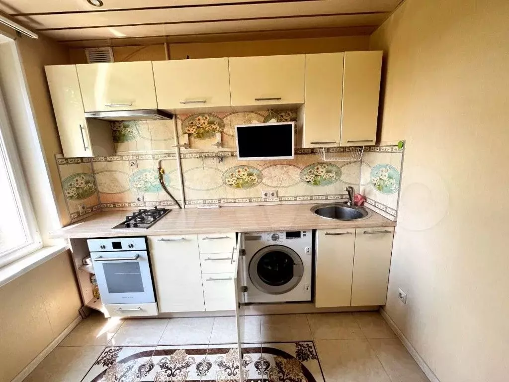 1-к. квартира, 33 м, 6/9 эт. - Фото 1