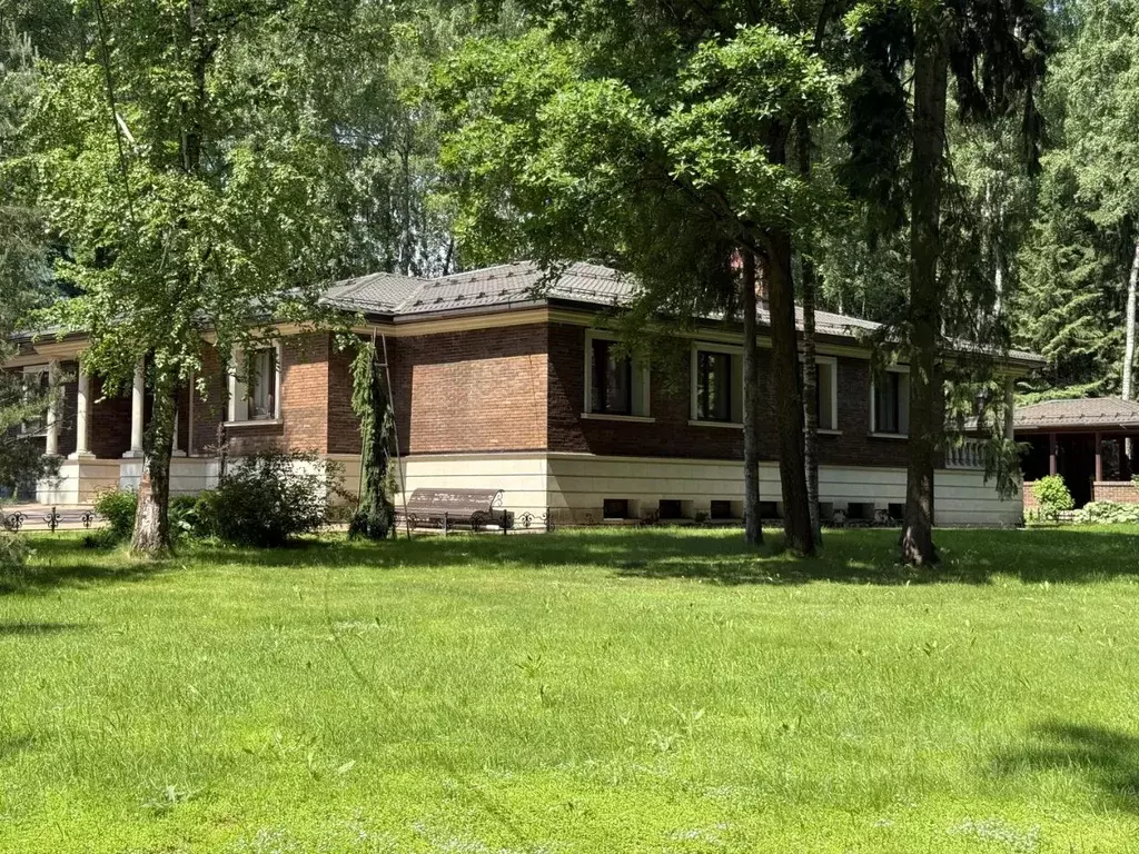 Коттедж в Москва, Москва, Троицк ул. Визбора, 3 (560 м) - Фото 1