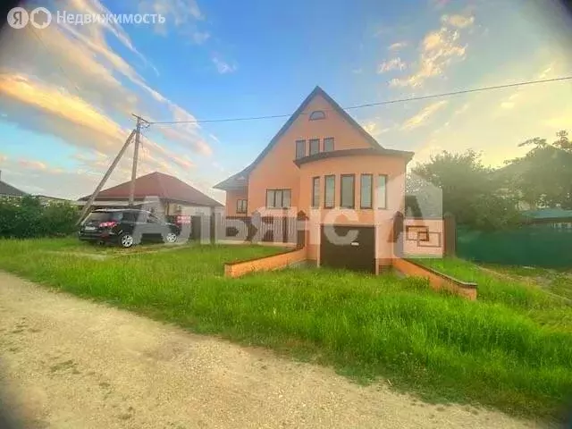 Дом в Курганинск, Рябиновая улица (184 м) - Фото 1