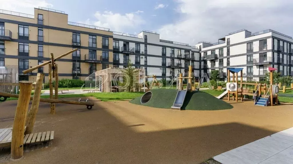 3-комнатная квартира: Тюмень, улица Федюнинского, 30к9 (81.5 м) - Фото 2