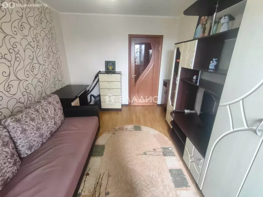 2-комнатная квартира: посёлок городского типа Октябрьский, улица ... - Фото 1