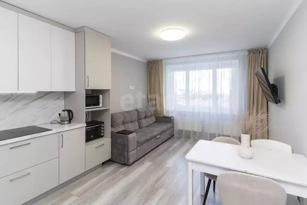 1-к кв. Тюменская область, Тюмень ул. Валентины Трофимовой, 7 (42.4 м) - Фото 1