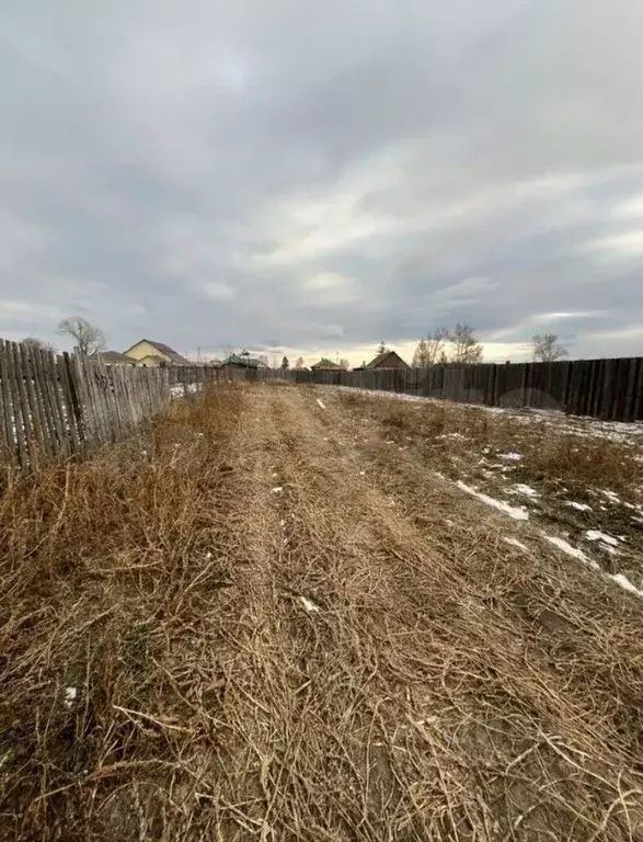 Участок в Хакасия, Усть-Абаканский район, д. Чапаево Молодежная ул. ... - Фото 0