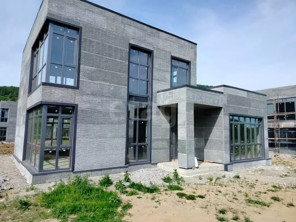 Дом в Камчатский край, Елизово пер. 3-й Лыжный (226 м) - Фото 1