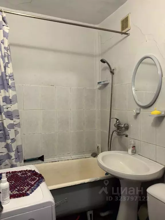 2-к кв. Омская область, Омск ул. Авиагородок, 7 (42.0 м) - Фото 2