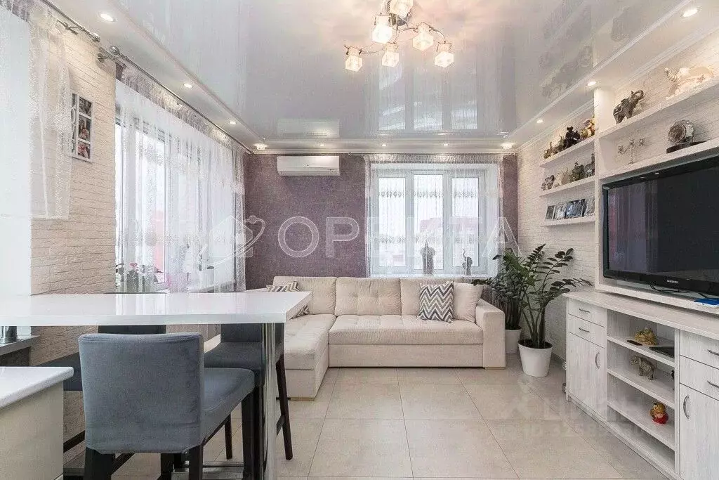 2-к кв. Тюменская область, Тюмень ул. Пермякова, 77 (63.6 м) - Фото 1