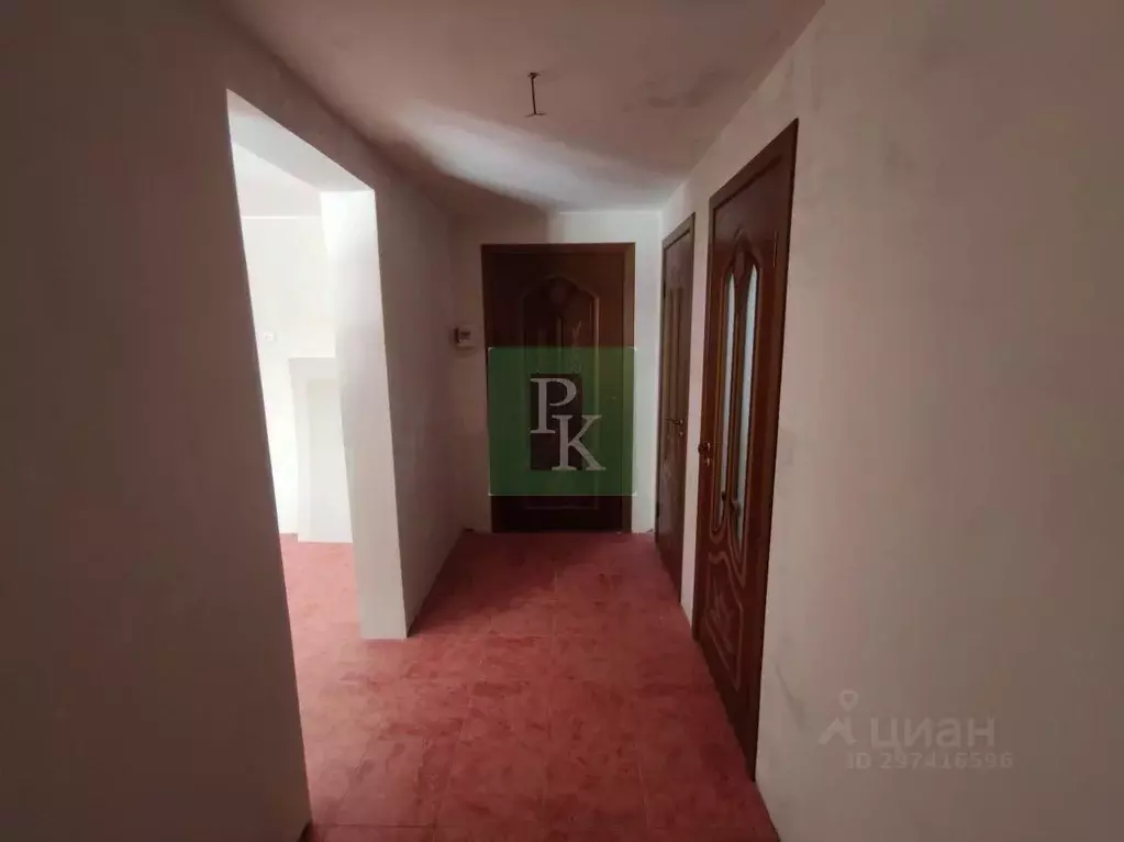 Дом в Крым, Сакский район, с. Сизовка ул. Микрорайон, 4 (62 м) - Фото 2