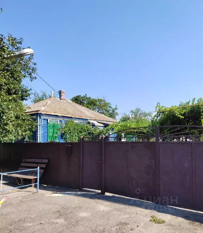 Дом в Ростовская область, Азовский район, Круглянское с/пос, с. ... - Фото 1