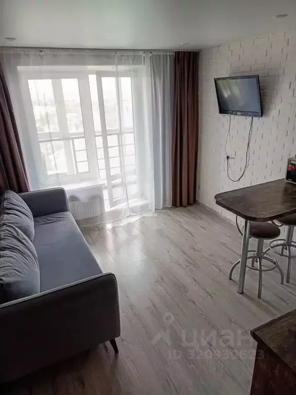 Студия Тюменская область, Тюмень ул. Тимофея Чаркова, 28 (23.0 м) - Фото 0