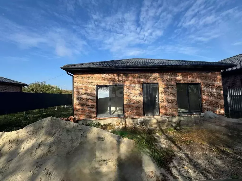 Дом в Ростовская область, Азовский район, Обильненское с/пос, пос. ... - Фото 1