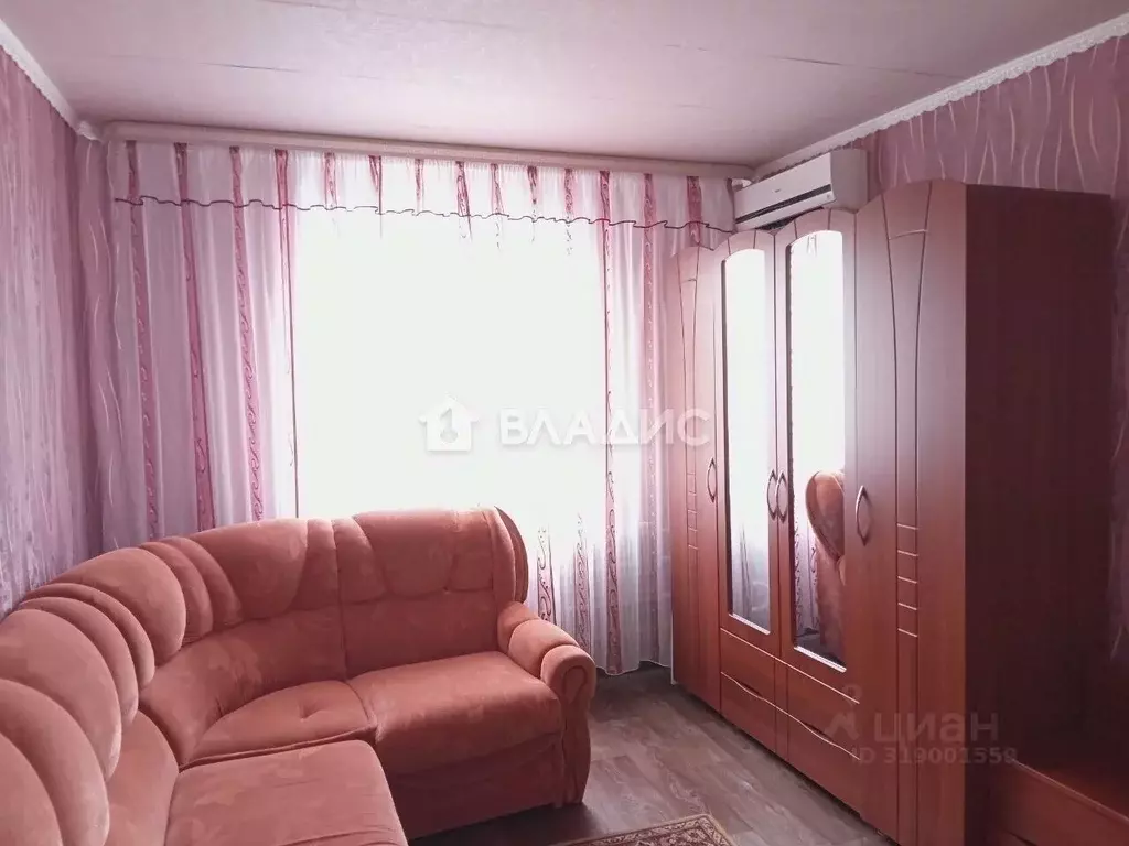 3-к кв. Белгородская область, Белгород ул. Буденного, 6 (71.3 м) - Фото 0
