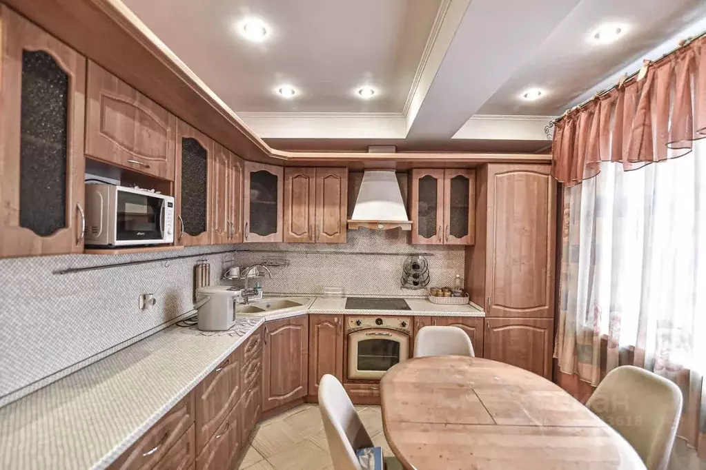 2-к кв. Сахалинская область, Южно-Сахалинск Горная ул., 9В (69.0 м) - Фото 1