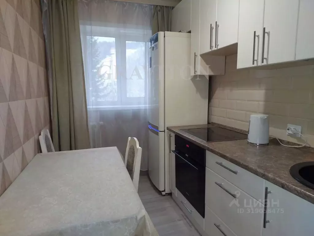 3-к кв. Алтай, Горно-Алтайск ул. Григория Чорос-Гуркина, 33 (58.0 м) - Фото 1