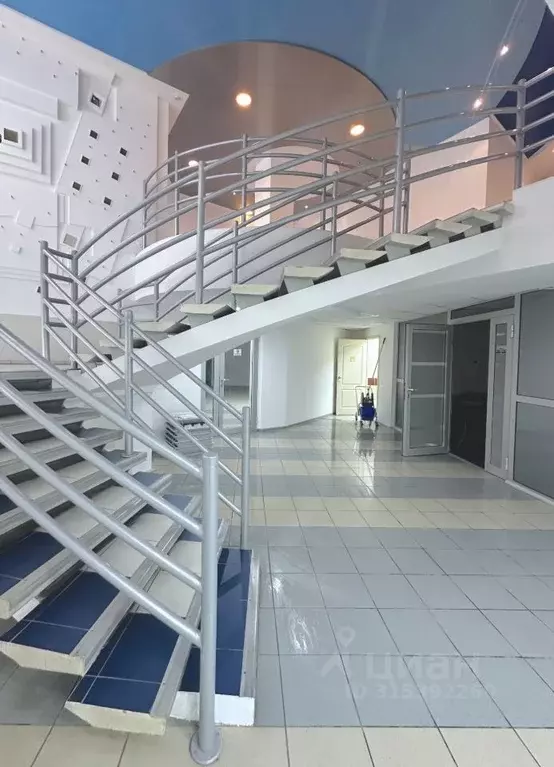 Помещение свободного назначения в Свердловская область, Екатеринбург ... - Фото 0