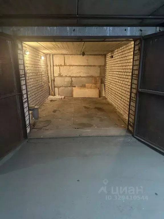 Гараж в Московская область, Красногорск Успенская ул., 1 (18 м) - Фото 1