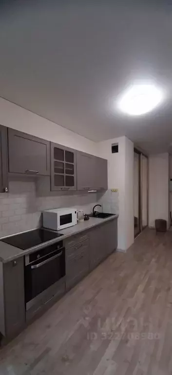 Студия Омская область, Омск ул. 1-ой Красной Звезды, 73 (44.0 м) - Фото 1