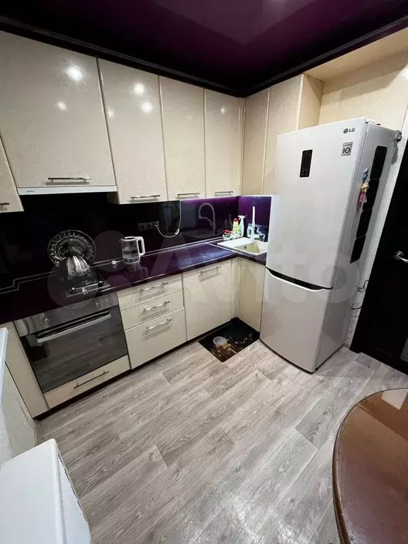 2-к. квартира, 52 м, 4/9 эт. - Фото 0