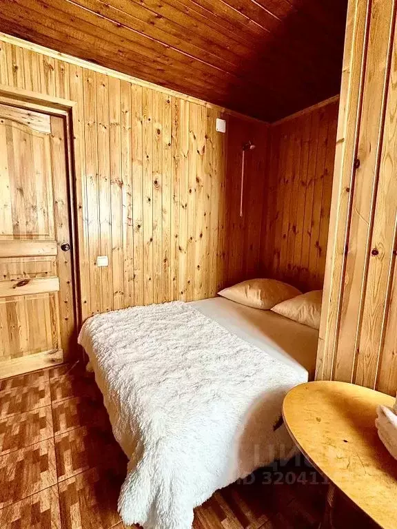 Комната Краснодарский край, Сочи Адлер жилрайон, ул. Дзержинского, 16 - Фото 2