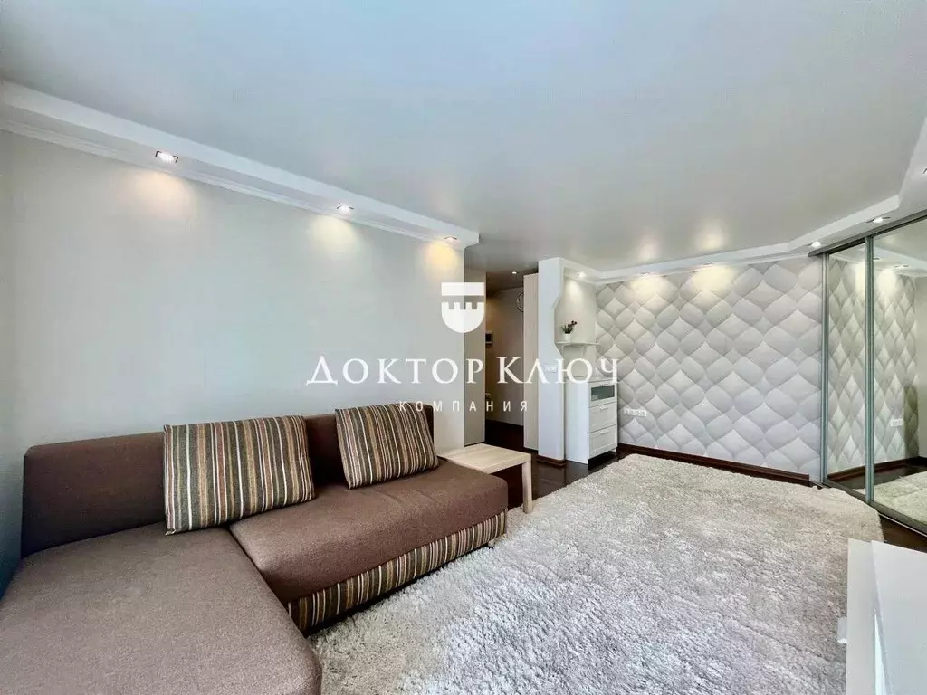 1-к кв. Новосибирская область, Новосибирск ул. Панфиловцев, 3 (33.0 м) - Фото 1